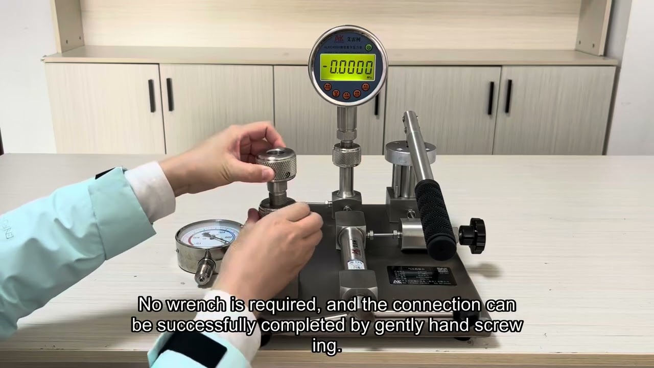 How to Install Quick-Connect Fittings on the ALKT702 Pneumatic Calibration Bench 