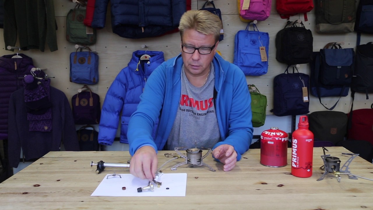 Monipolttoainekeittimen huolto
