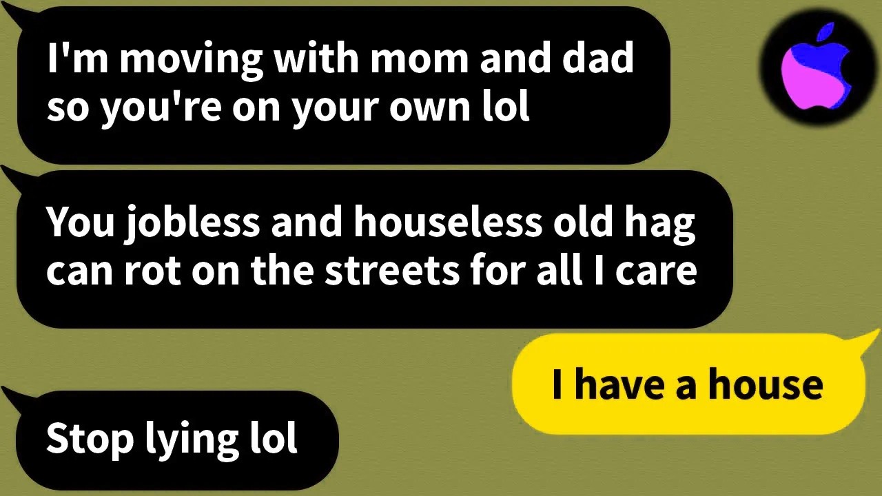 【Apple】 Favoring my little sister over me, my mom treats her like her only daughter