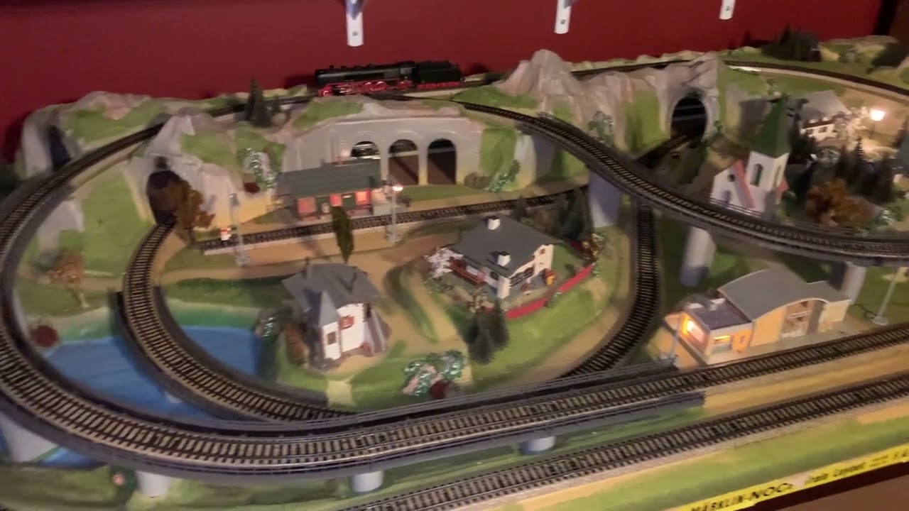 HIGH END Marklin Germany ho train layout
