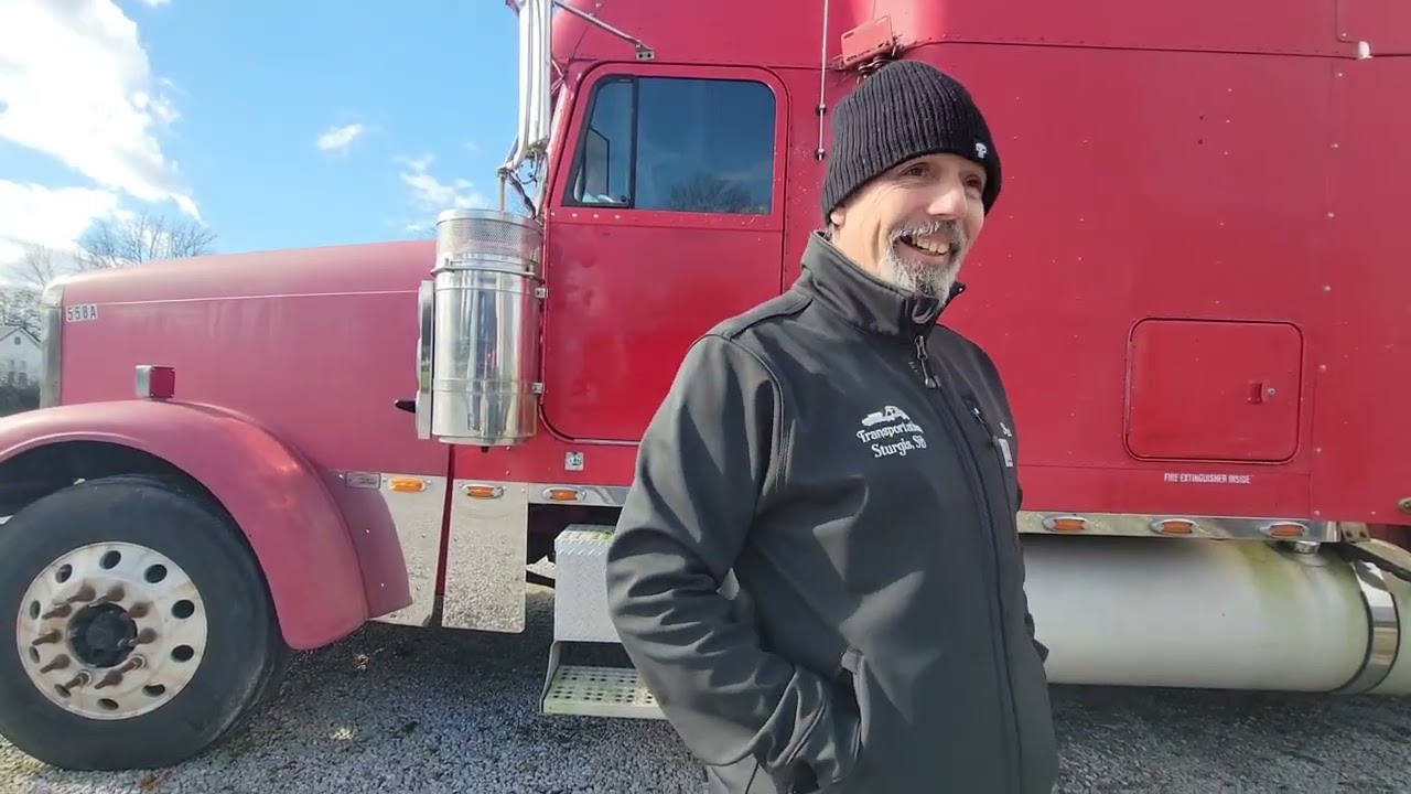 FREIGHTLINER CLASSIC 2001 года за 20 тысяч долларов &mdash; КУПИМ ЛИ МЫ ЭТОТ ГРУЗОВИК? #freightliner #p...