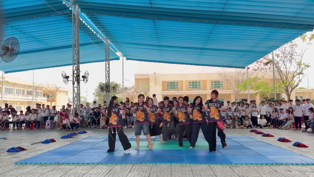 Flashmob 12A2 | Ngất ngây con gà tây | Xuân 2026