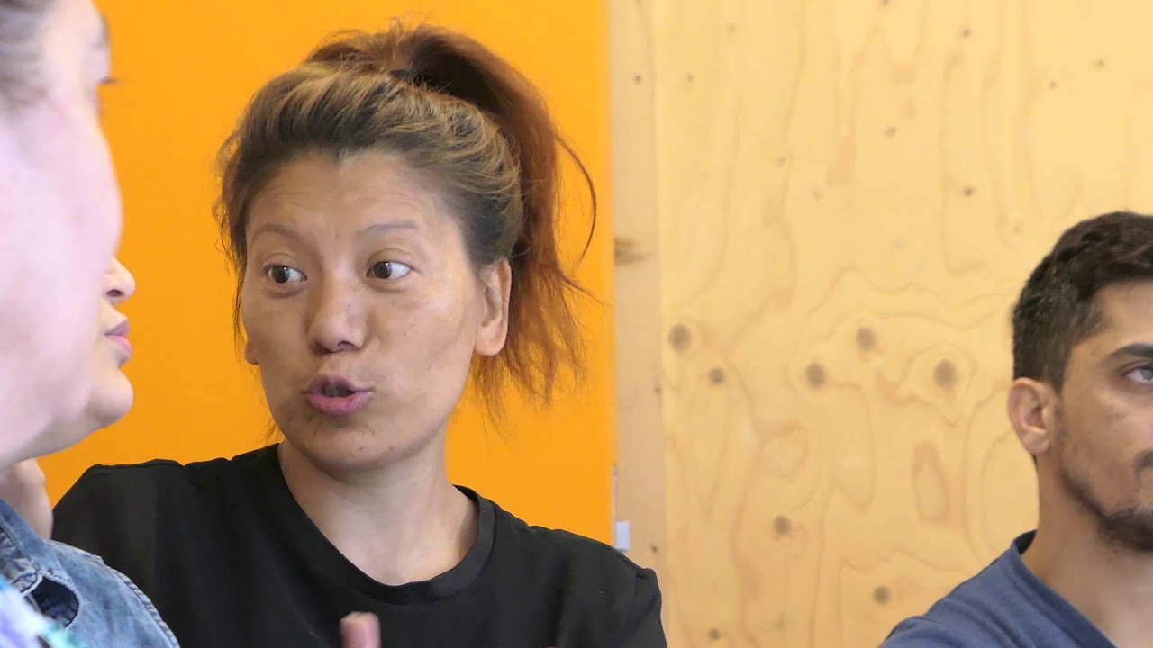 Nieuwkomers leren Professionele Schoonmaaktechnieken