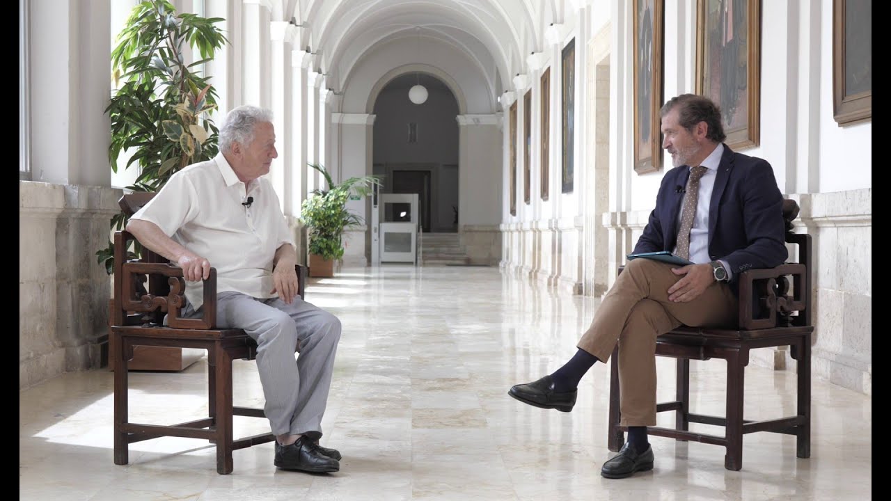 Emeritus - Antonio Pelayo