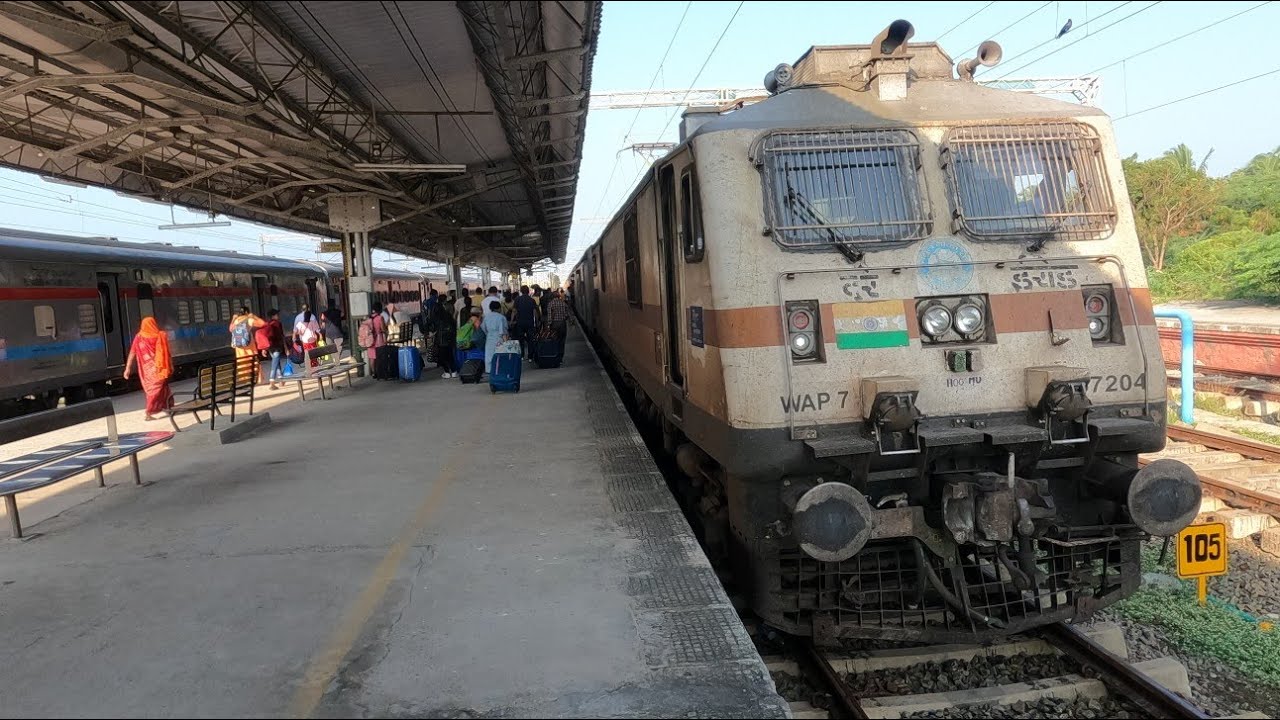 Costal Karnataka | Murudeshwar to Gokarna by Train | Train journey | Gokarna Cheapest homestay in500