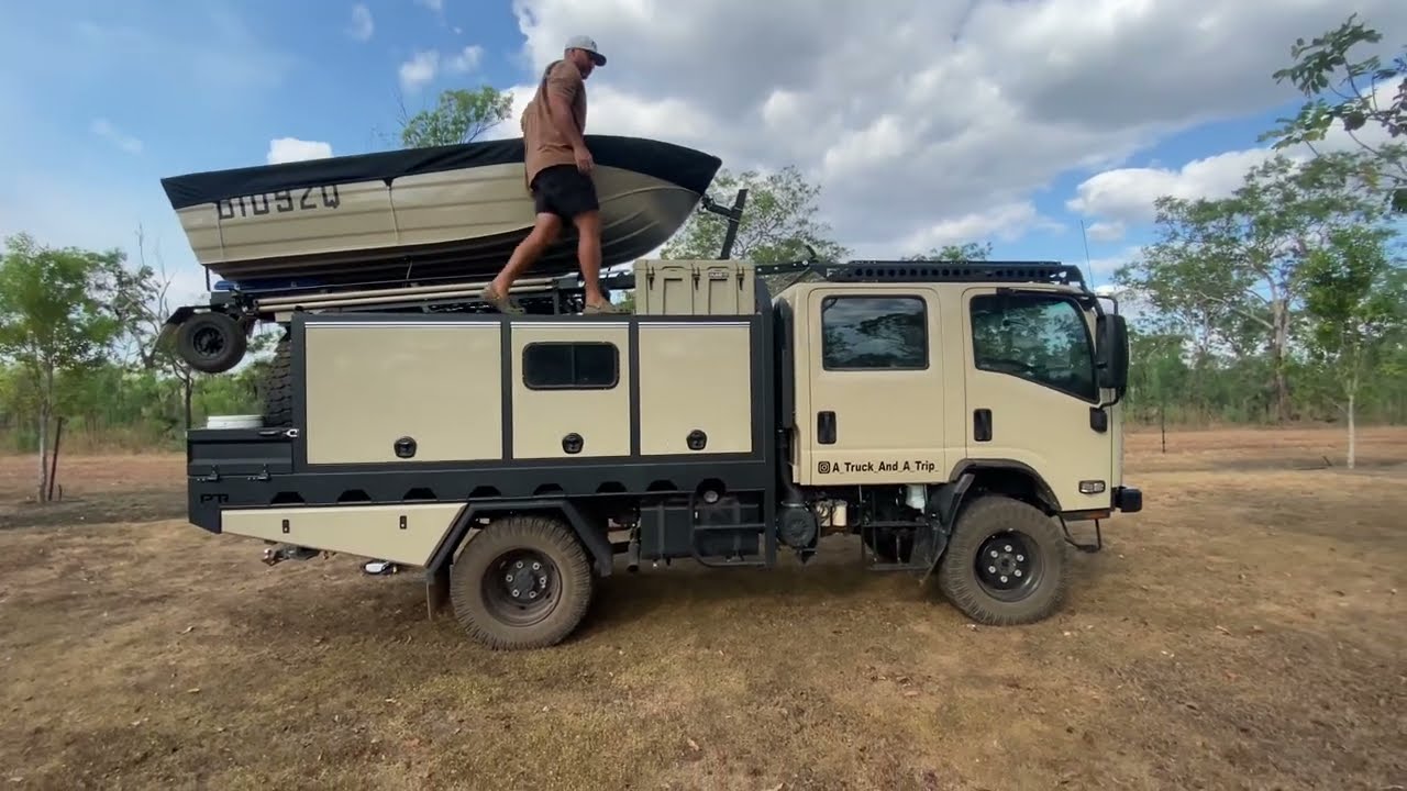 Isuzu NPS 4X4 Truck & Mozzie Boat Loader for an upright Seajay Nomad HS 3.7m in REAL TIME.