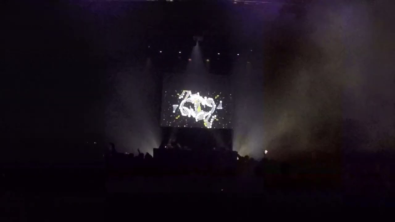 Supa live A/V (Maison Folie Wazemmes 26.03.22 w/ Loup Blaster)
