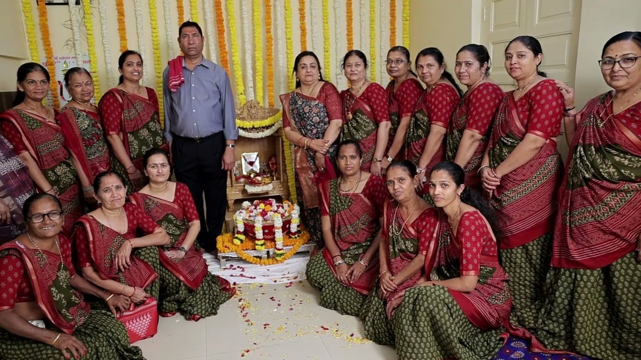  ગોપી મંડળ નિયોલ ધજા 🚩🛕નીયોલ થી નીકળી  કછોલી  ટ્રારકા મંદિર 