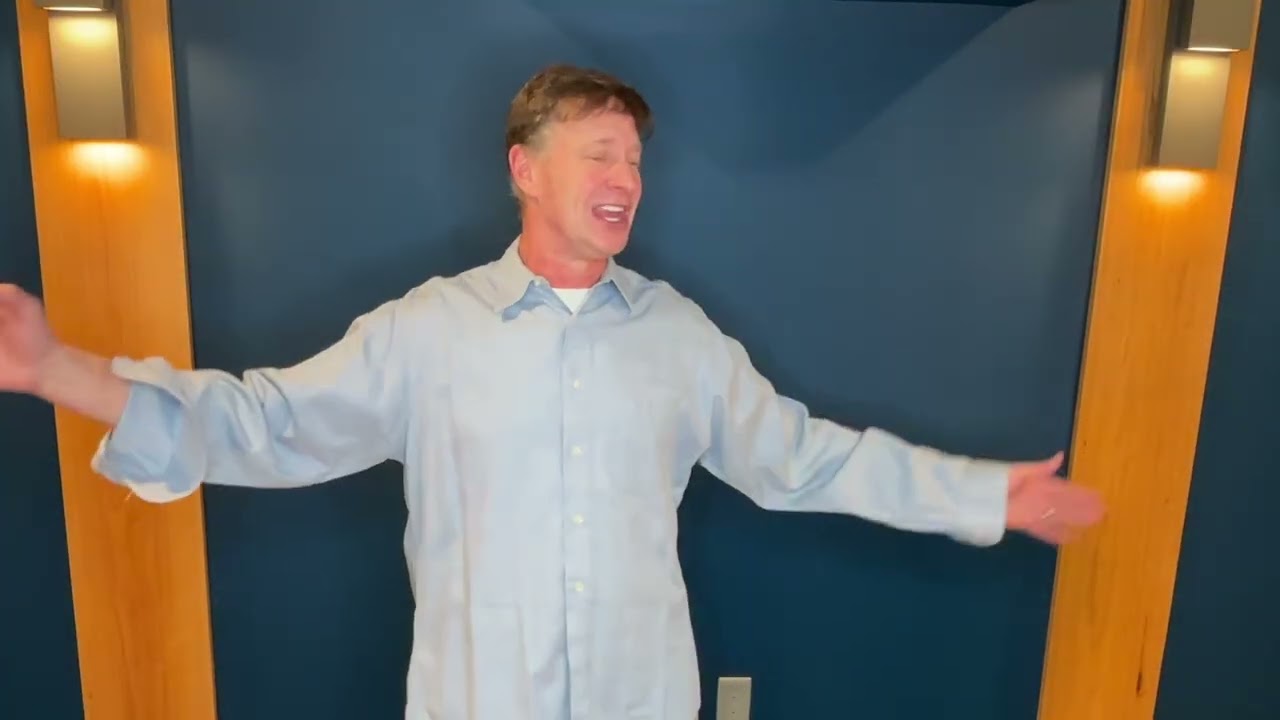 David Hussey as Scuttle for Derby