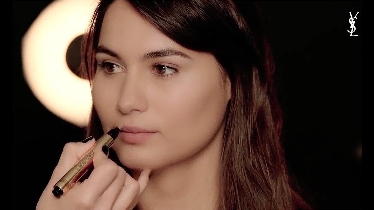 Cómo hacer contouring con Touche Éclat, de Yves Saint Laurent | Elle España