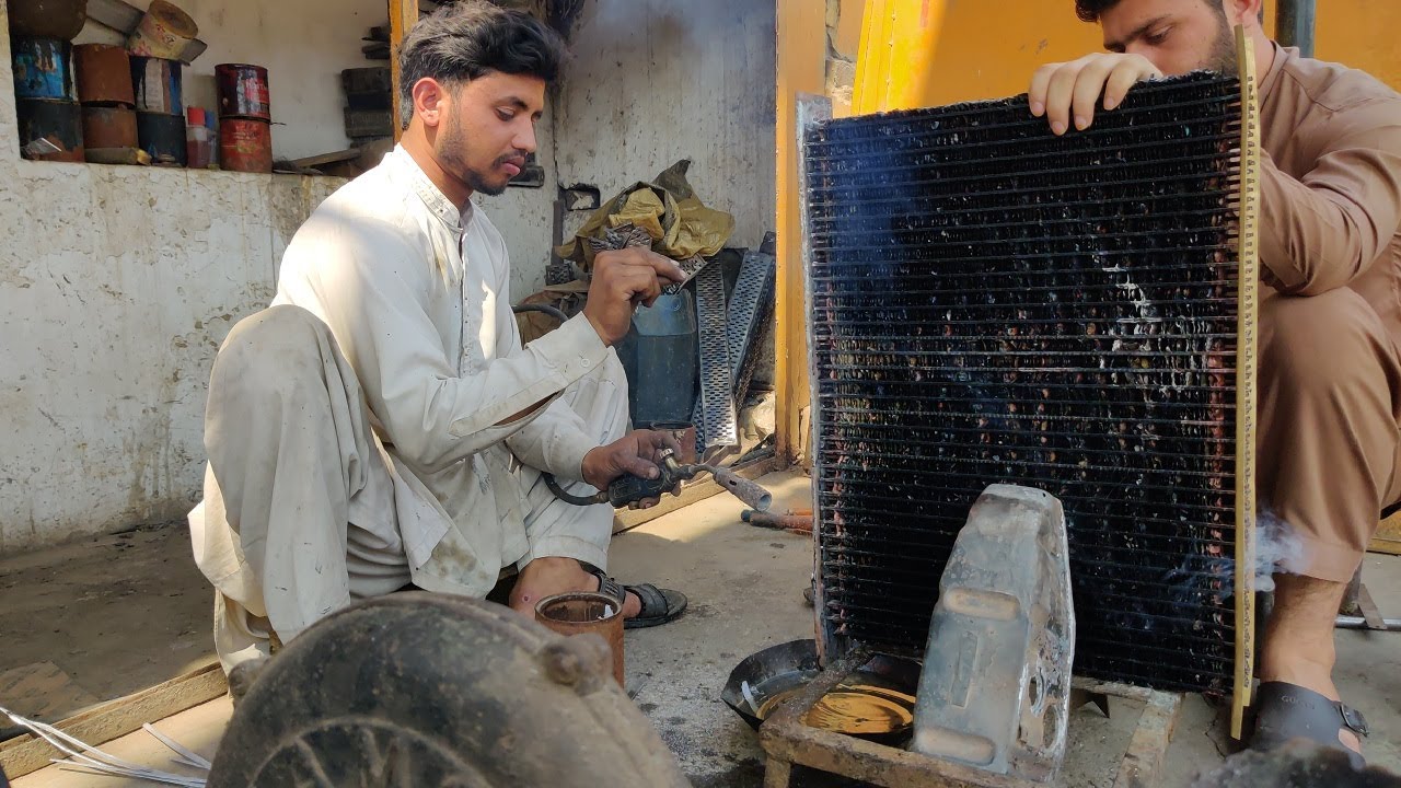 Damaged Radiator Fixing Technique by Brilliant Mechanic