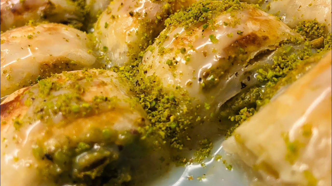 بقلاوة البف باستري بحشوة الفستق سريعة ولذيذة 😋Pistachio puff pastry baklava recipe