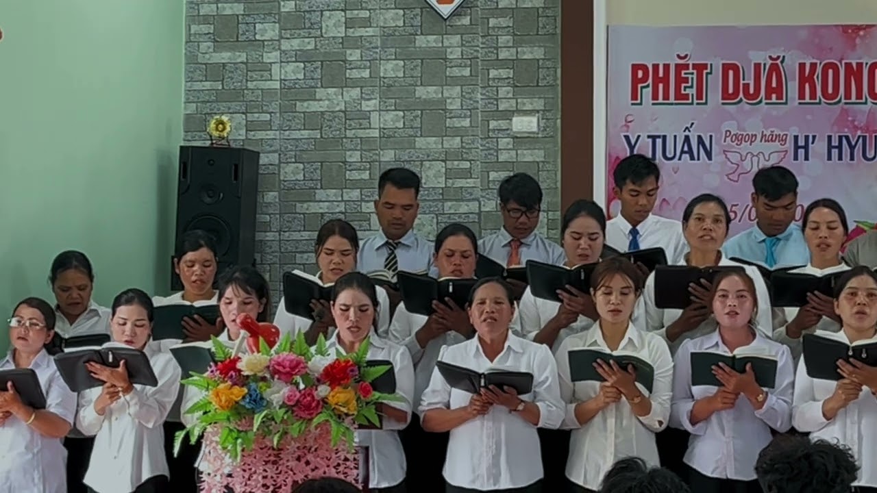 Tơpul Plei Brŏng Ngol Adoh - Phĕt Djă Kong Y Tuân & H Hyun