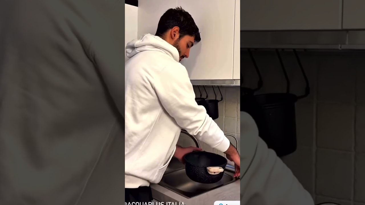Javier con Helena si sono installati a casa loro il rubinetto con l’acqua potabile. #perte #neiperte