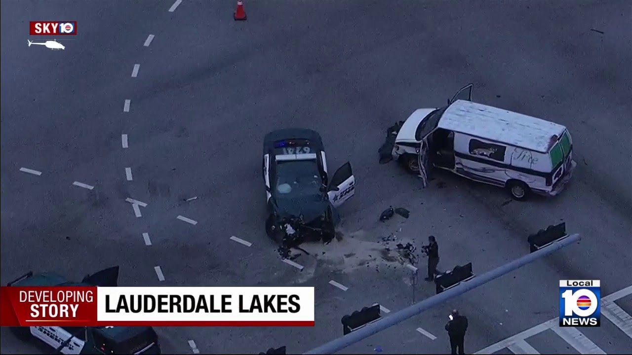 BSO deputy, 2 others hurt after crash in Lauderdale Lakes