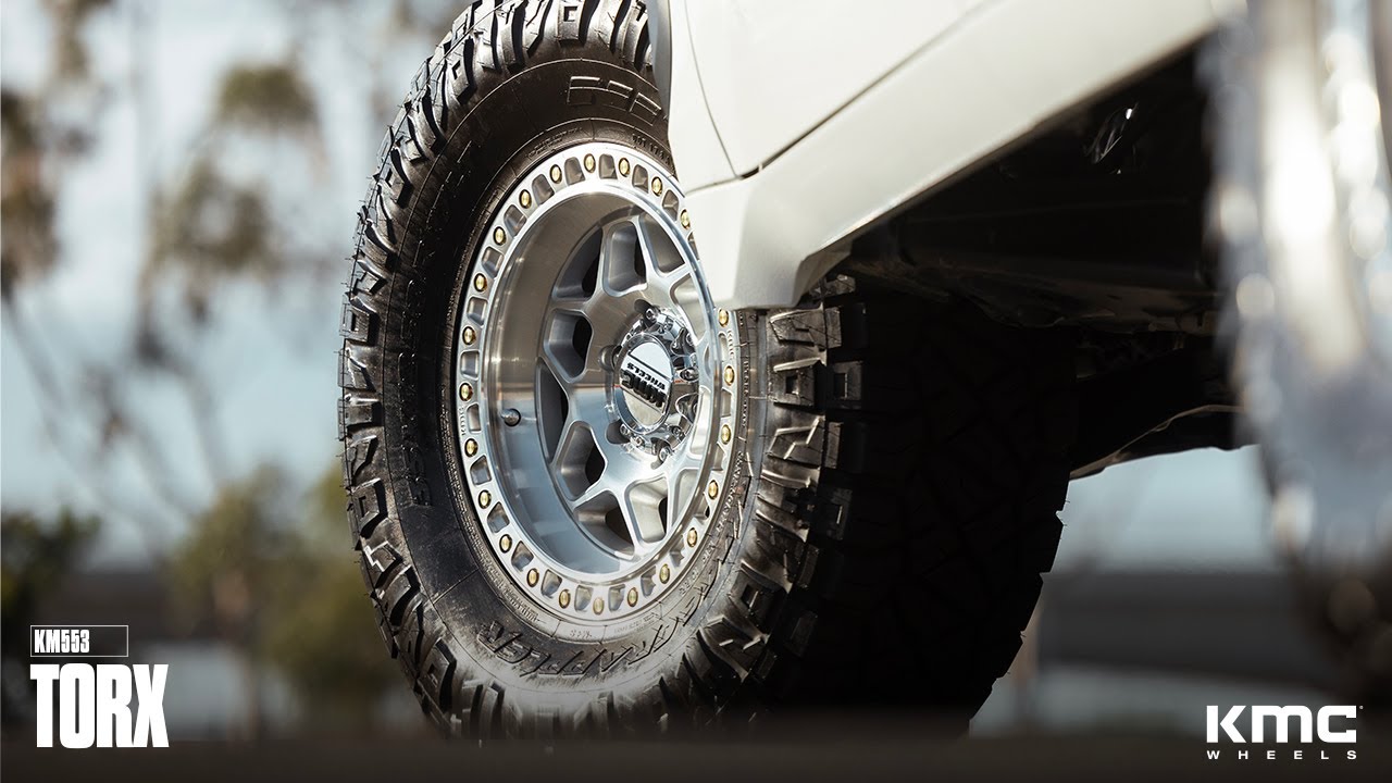 KMC Torx KM553 17x8.5 | Gloss Silver Machined | Toyota Tundra