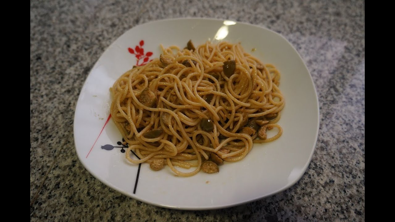 Espaguetis con alcaparras | Receta de pasta fácil