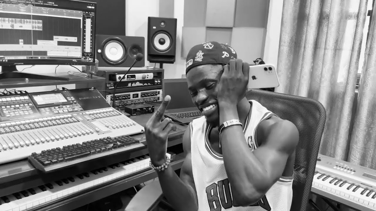 MC FEU FREESTYLE  Vrai ou  Faux (Visualiser)