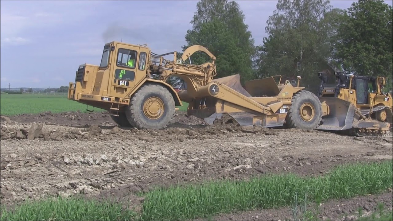 CAT 621F+CAT D8T at KENNYS SCHAKT AB