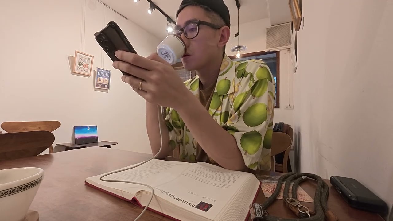 20260119 源森咖啡看書3