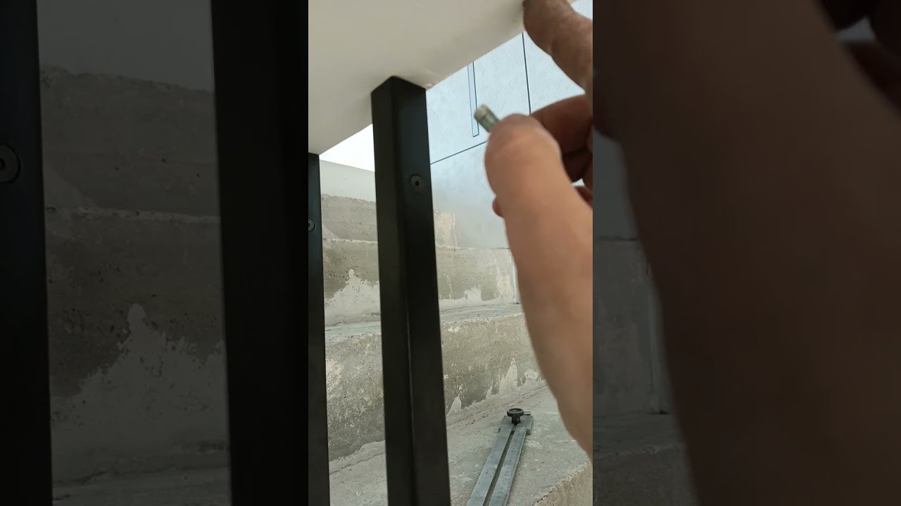 Mocowanie balustrady typu Harfa do sufitu-rozwiązanie które wymyśliłem na szybko