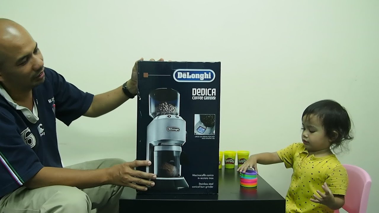 Emily Unboxing: Delonghi Dedica KG 521.M Coffee Grinder