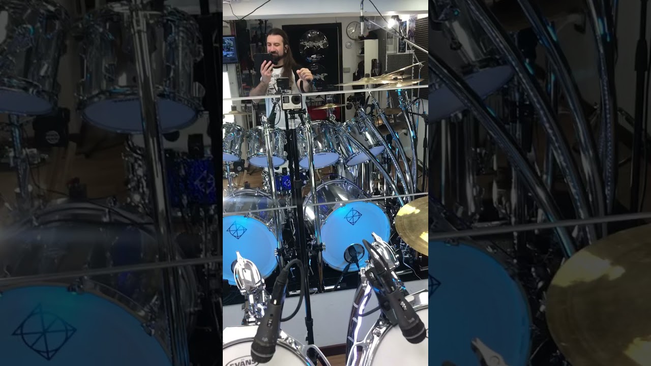 [ GEE ANZALONE ] 30 Reps per day keep the physiotherapist away! 💪🏻😎