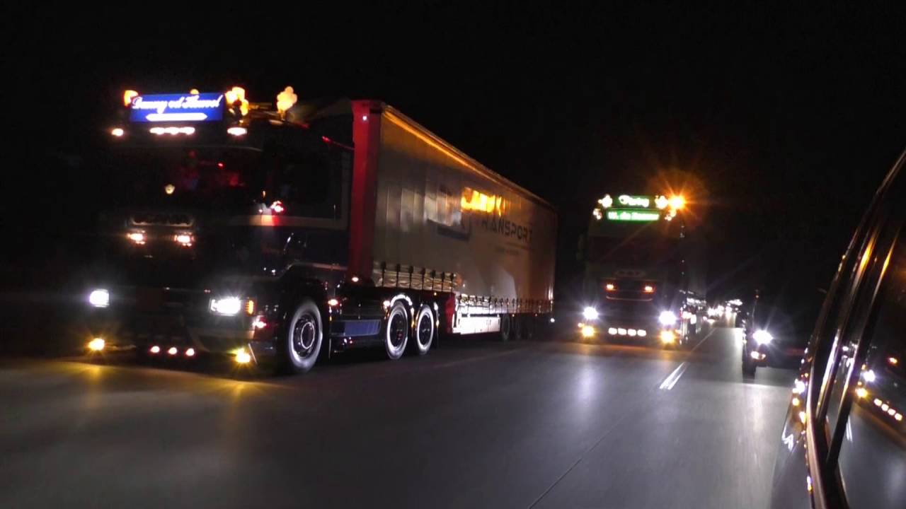 William de Zeeuw & Danny van den Heuvel - DAF XF106 / SCANIA R520 on the Road [HD]
