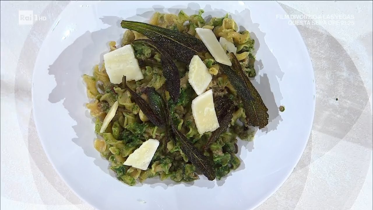 Gigli al pesto di cavolo nero - È sempre mezzogiorno - 08/11/2022