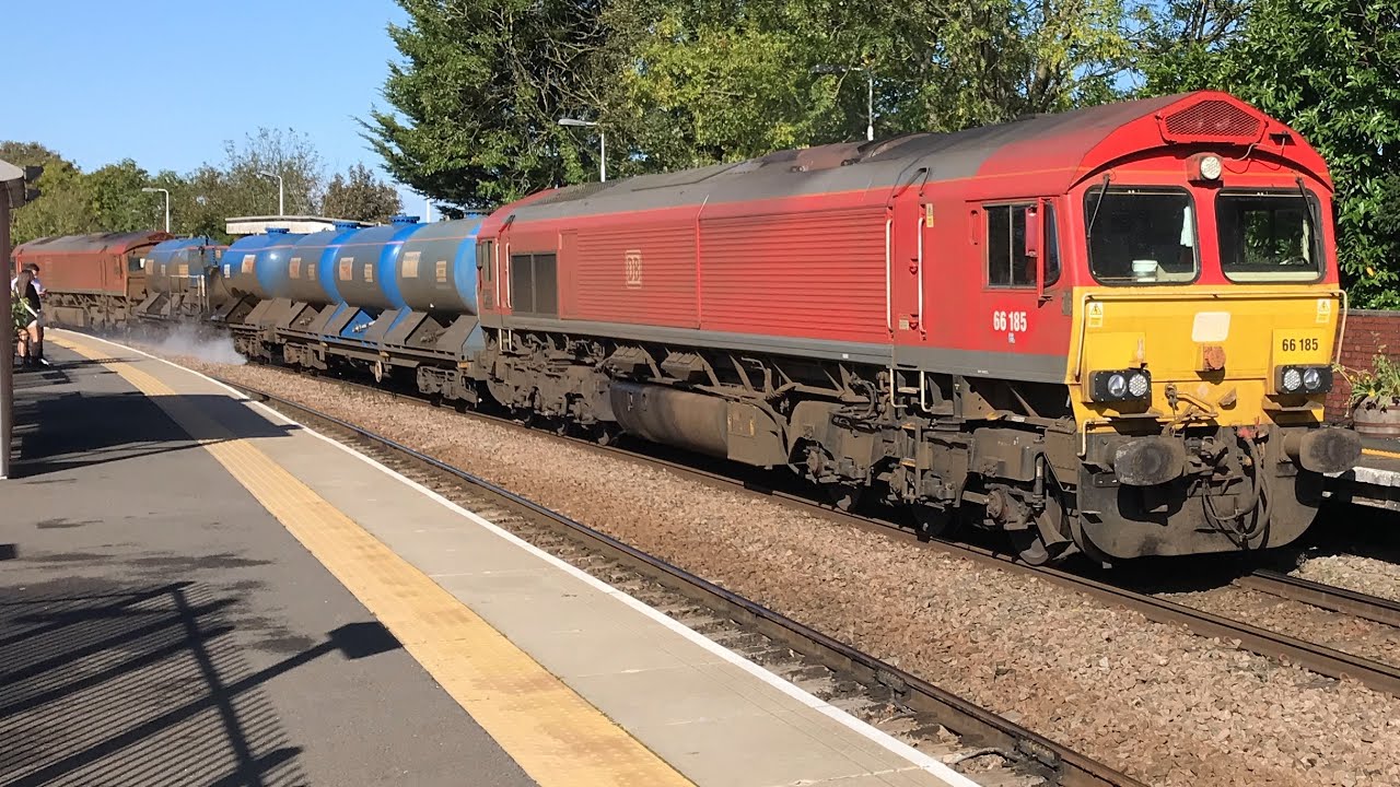 66185 RHTT 66070 DB cargo 3J42  12:27 running 5 minutes late Lea Road 14/10/2023