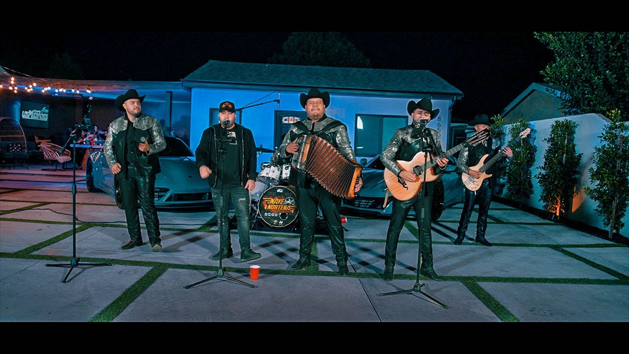 Grupo Los Muchachos Ft. Kevin Ortiz - Corridos Chingones (En Vivo)