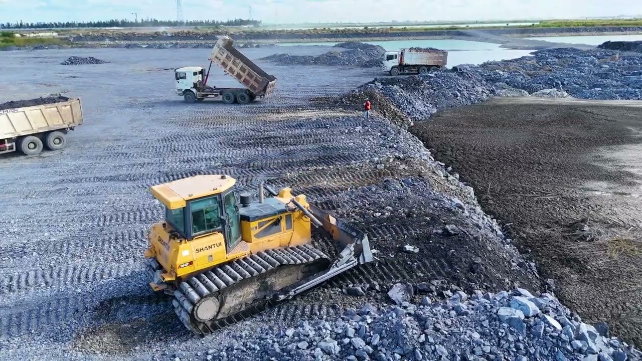 EP29!Development projects in the lake For Using Stones Power SHANTUI DH17 Cleaning, Heavy Machinery