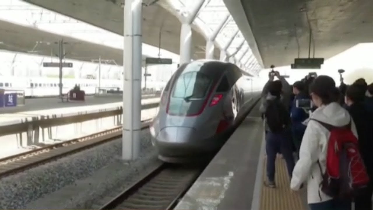 Public transport partially resumes in Hubei Province