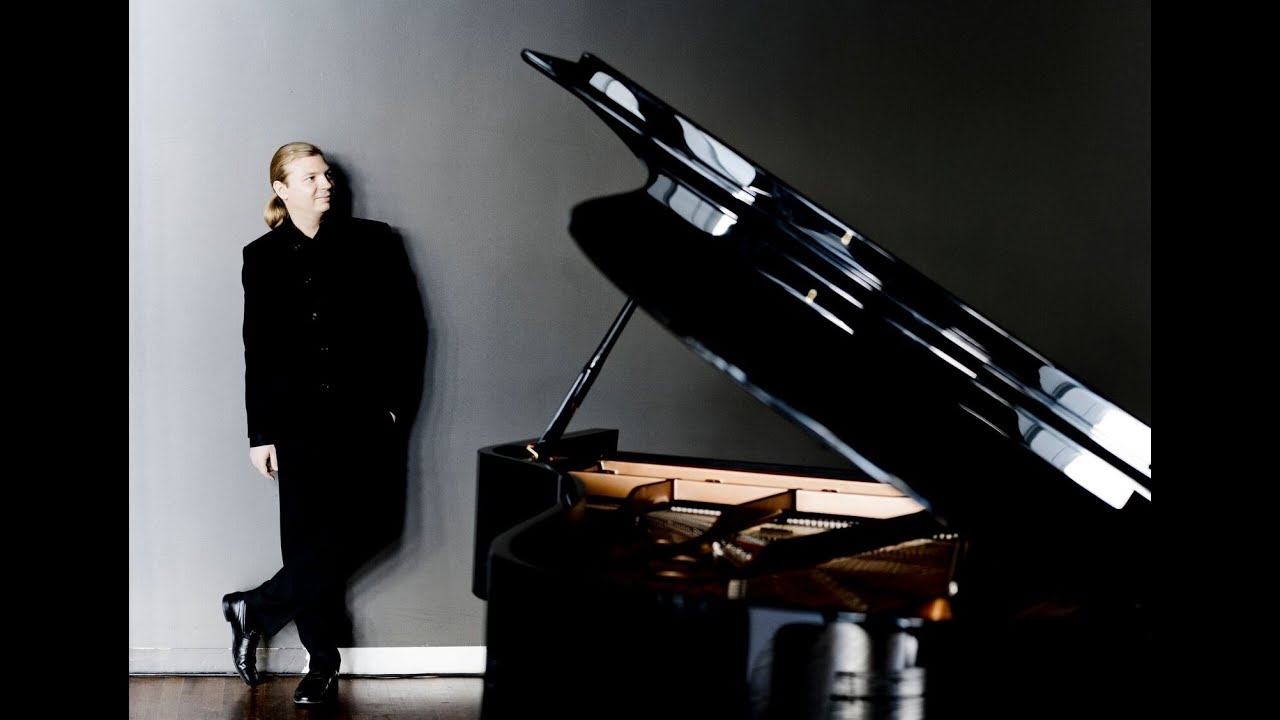 Grieg, Concierto para piano en la mayor, op. 16 | Denis Kozukhin, piano | Christian V&aacute;squez | OSPA