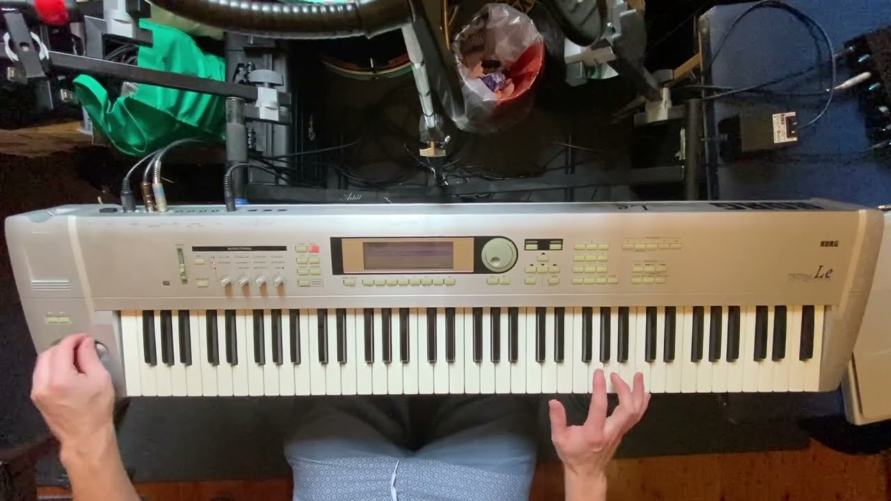 Korg Triton LE quick demo