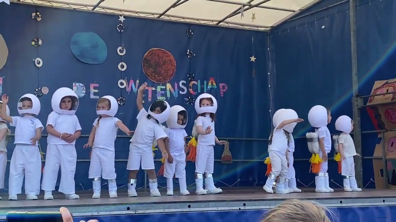 Schoolfeest Konkelgoed 2022: optreden 1ste kleuterklas