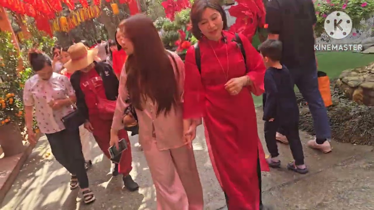 Du xuân cùng thầy cô trường TH Gia xuyên 