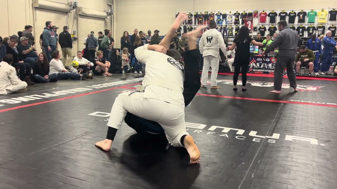 NAGA 2024 White Belt Super Heavy Weight Masters Final #jiujitsu #naga #competition#bjj