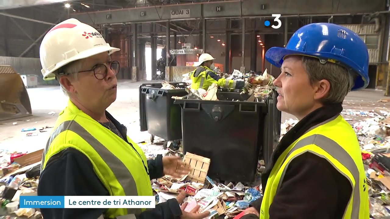 En immersion au centre de tri des déchets ménagers Athanor à La Tronche, en Isère