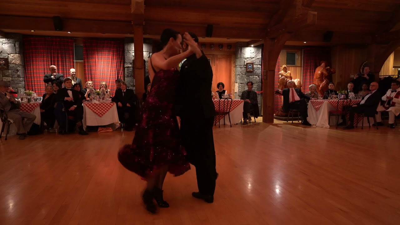 Fernanda Ghi & Martin Almiron dancing 