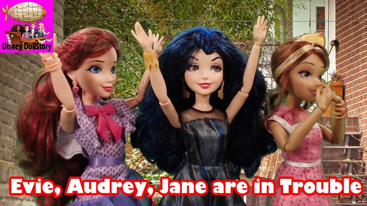 Evie, Audrey, Jane are in Trouble - Part 5 - Mal and Ben are Together Descendants Disney
