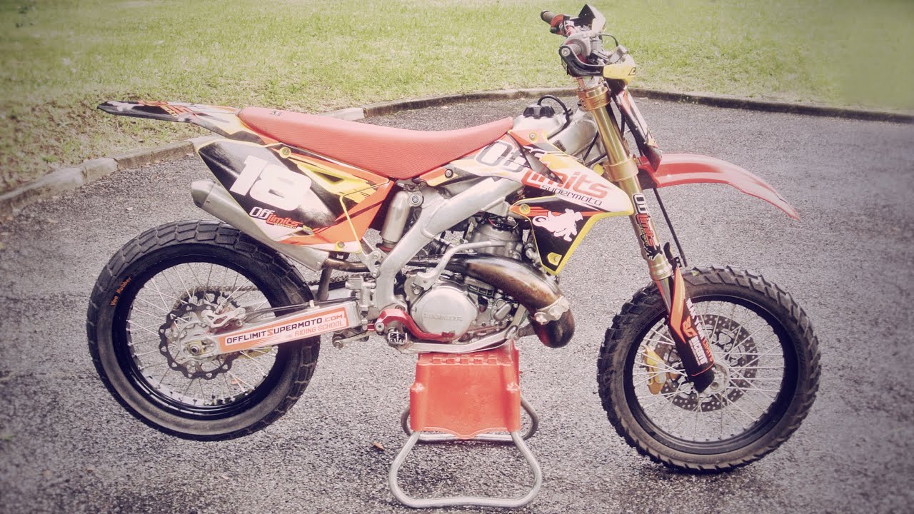 500 Two stroke Bigwheels - Dirt Track, Motocross, Supermoto: all-in-one!