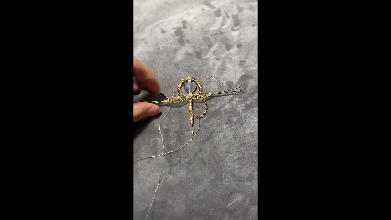Magic wand wire wrapped necklace, handmade with love! Would you like it? 
