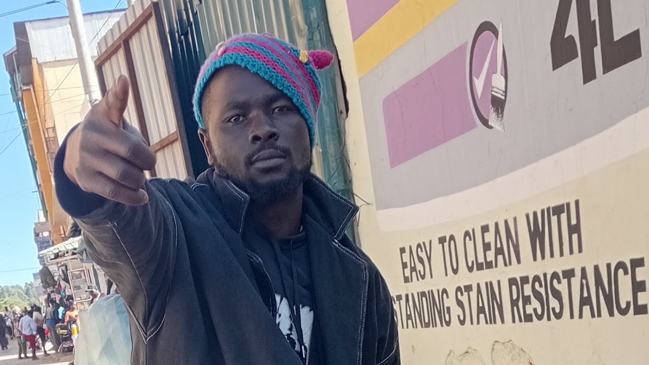 ARAP SIGIRA AMEPATA NGUO YA BIBI YAKE AKIWA NA SELI WA NETWORK