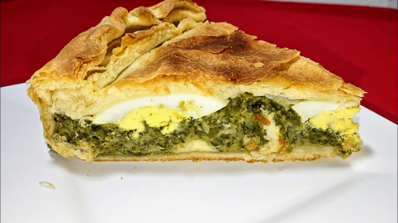 Tarta de acelgas o espinaca  tipo pascualina con hojaldre rápido