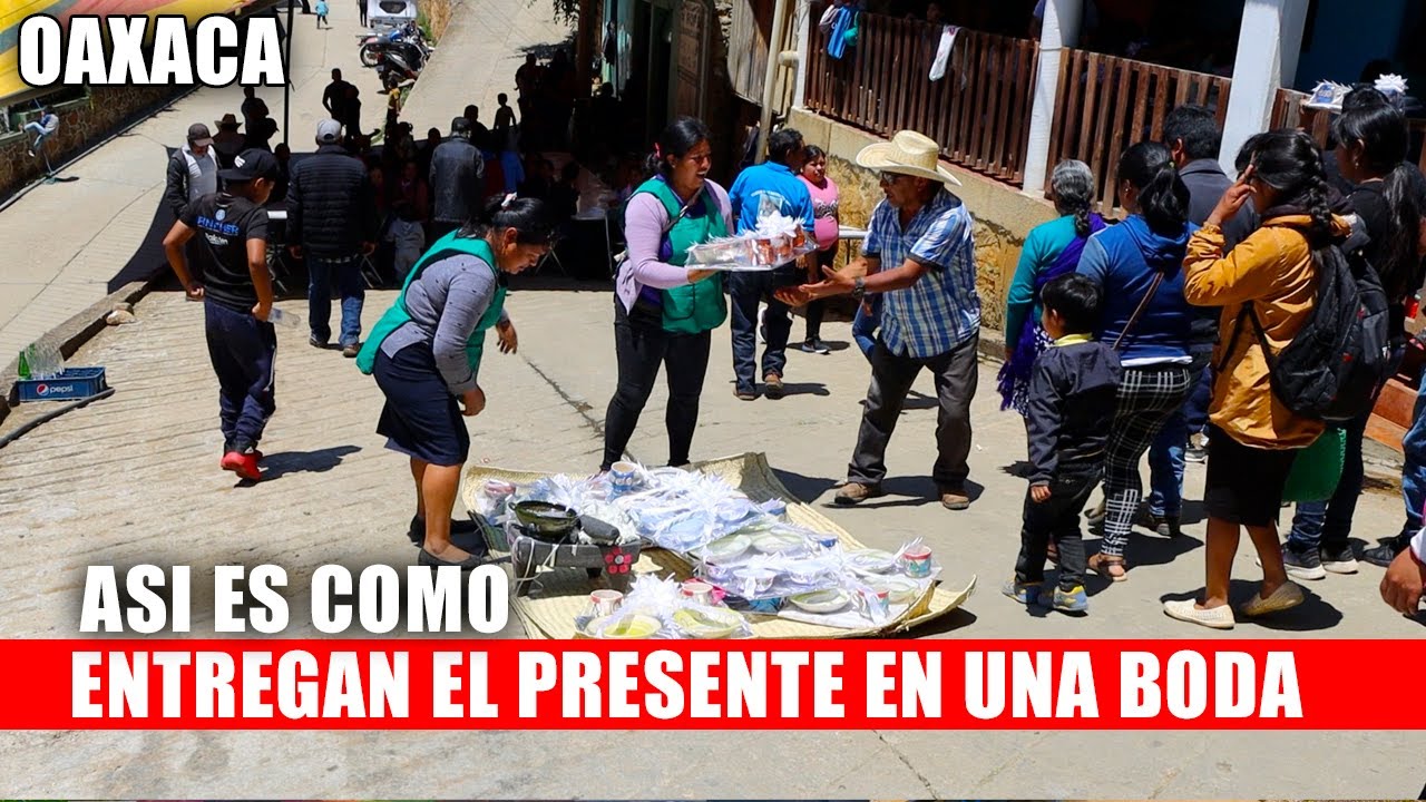 Entrega del Presente de Yolanda y Albino en la sierra Sur Oaxaca.