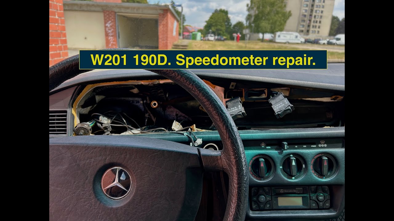 olaf's oldtimer. Repair. Today I am fixing the broken speedometer of my Mercedes W201 190D.