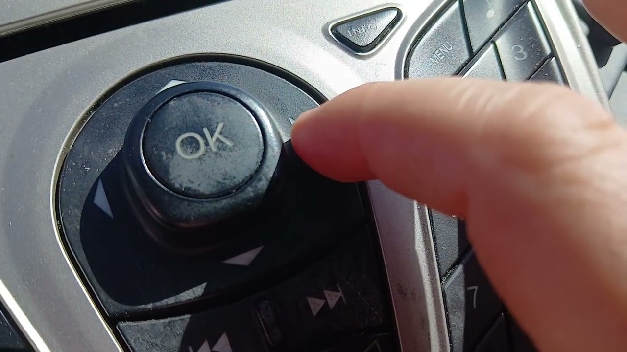🕒 How to Change the Time & Date in a Ford Fiesta (2011&ndash;2019) | Quick Dashboard Setup