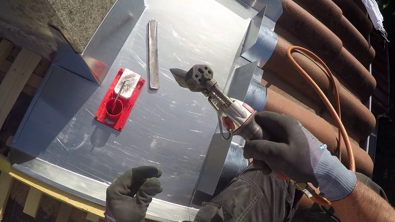 abergement de cheminée sur omega10 part.4