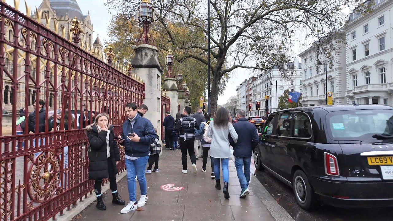 Walking London : Bayswater to Kensington Gardens & Natural History Museum | November 2023